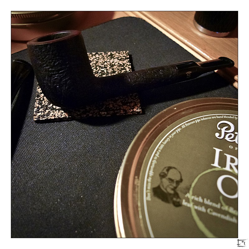 Stanwell Featherweight Sandblast 202 : à moi ! :) 7CA6858CD36F4B089CE9FE8C4F4F20EA