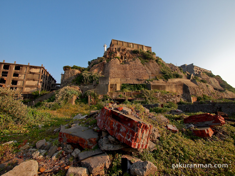 [Etude prospective] "Homo Disparitus", de Alan Weisman (2007) - Page 3 Gunkanjima-hashima7