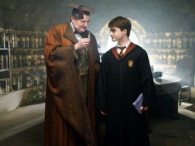 Harry Potter et le prince de sang-ml Edp_slughornharry1