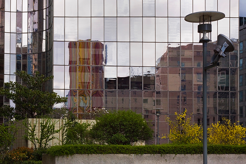 Reflet à la Défense 2010040609204935