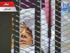 من اهم المواضيع صور مبارك في قفص الاتهام هو ونجلية علاء وجمال  News_0B1014F6-34AE-42AA-90A7-86054D73C0F7