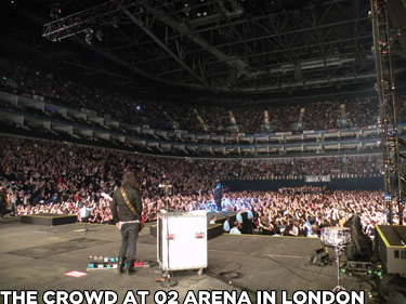 O2 Crowd