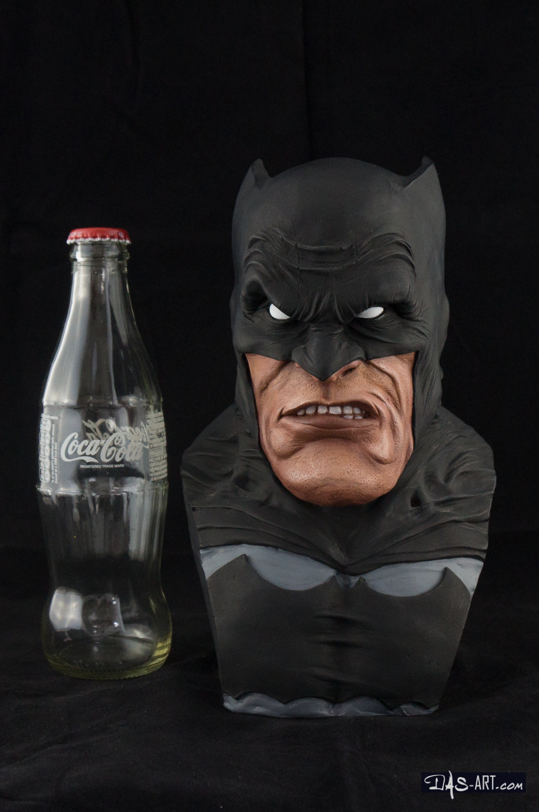 08 - Batman "Frank Miller style" bust 20160209-Batman_Frank_Miller_style-bust-sculpted_by_Mat_Scrivens-painted_by_Das-017