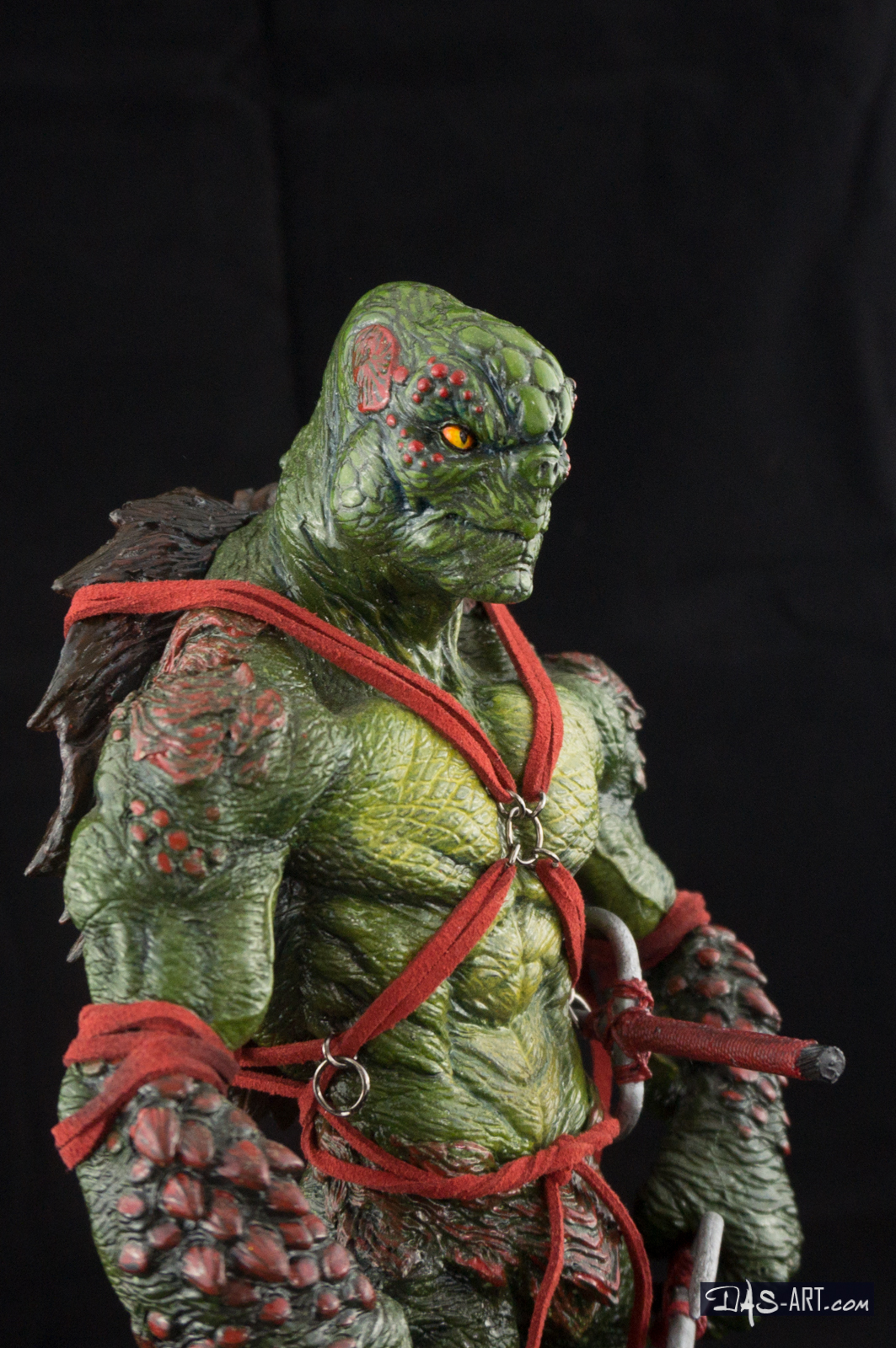 06 - Reptilian Shinobi - Agent R. statue 20160209-Reptilian_Shinobi_Agent_R-statue-sculpted_by_Tom_Morejon-painted_by_Das-020