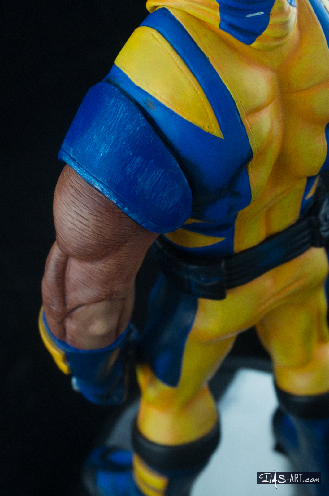 05 - Wolverine "Humberto Ramos style" statue 20160209-Wolverine-Humberto_Ramos_style-statue-sculpted_by_Chucho_Rojas-painted_by_Das-022