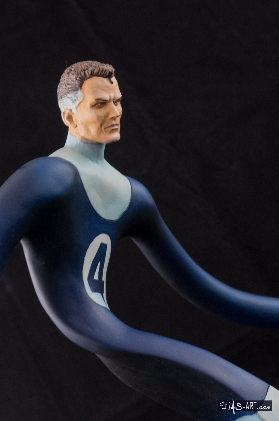 17 - Mr. Fantastic "John Byrne style" bust 20170709-Mr_Fantastic-John_Byrne_Style-bust-sculpted_by_Jim_Maddox-painted_by_Das-015