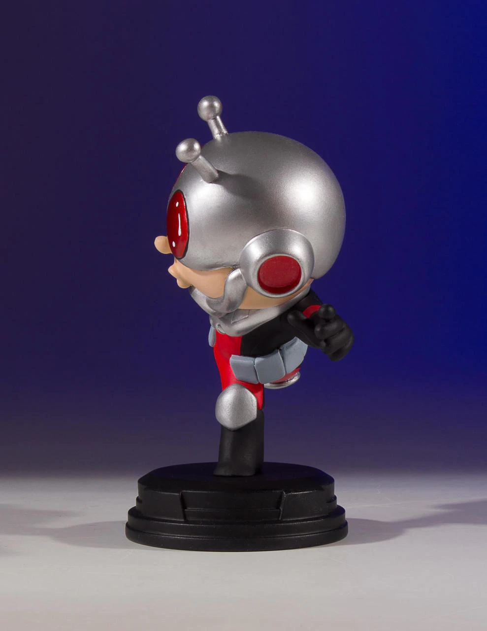 ANT MAN SKOTTIE YOUNG STATUE Ant-Man-Animated_04