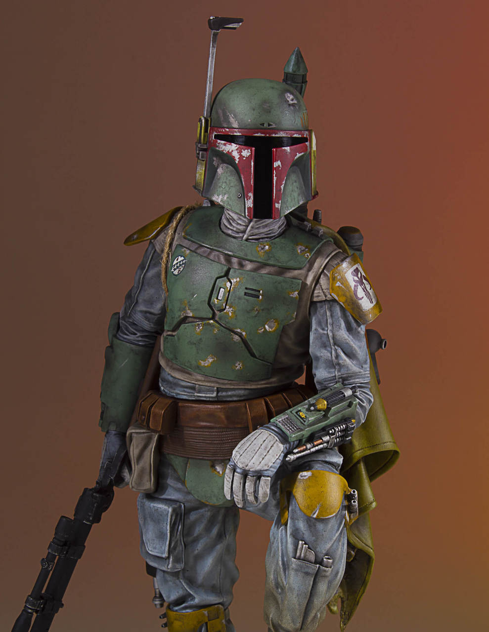 BOBA FETT COLLECTOR’S GALLERY STATUE Boba-Fett-Statue_04