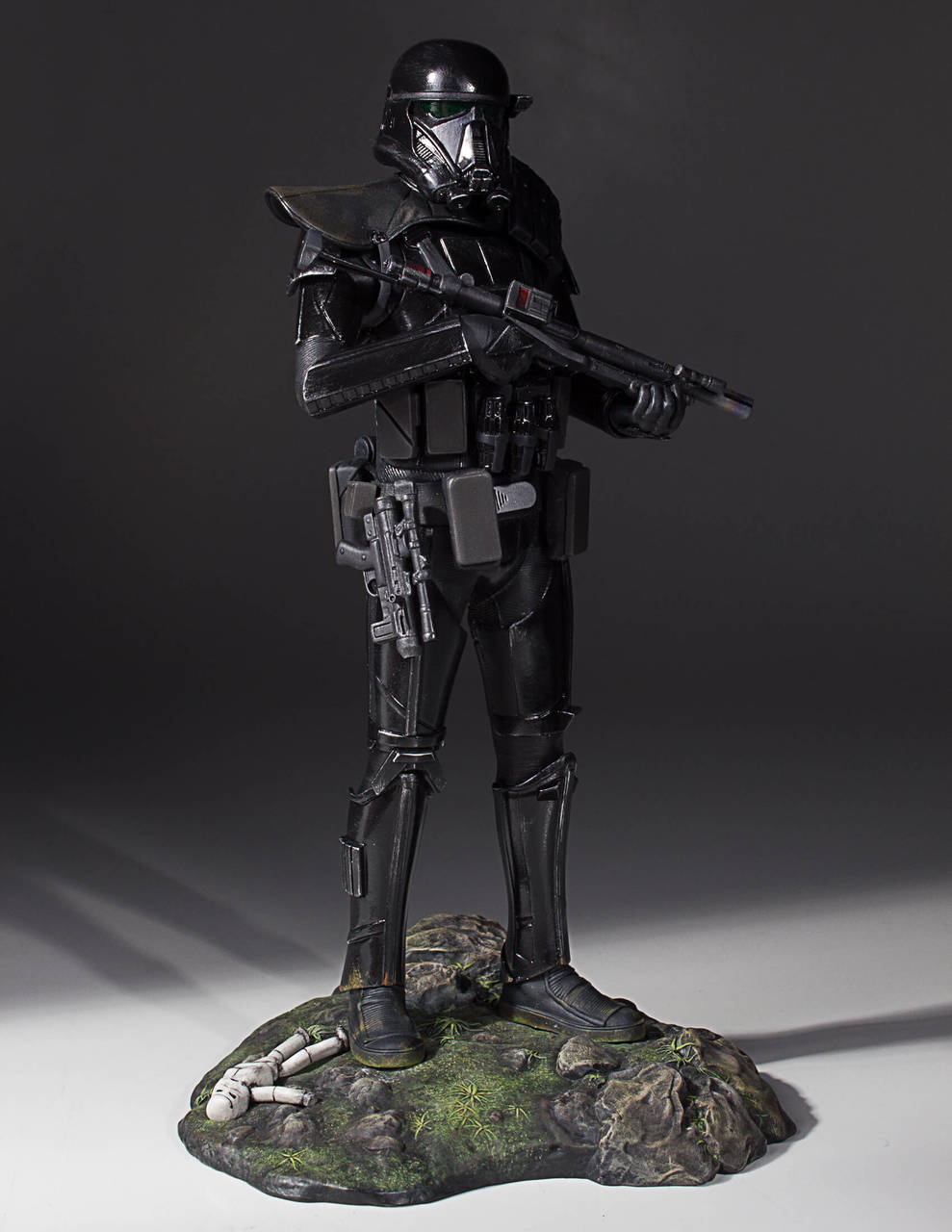 DEATH TROOPER SPECIALIST COLLECTORS GALLERY DeathTrooper_04