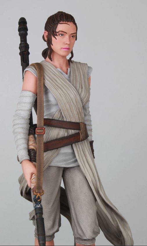 THE FORCE AWAKENS REY MILESTONES STATUE Rey_03