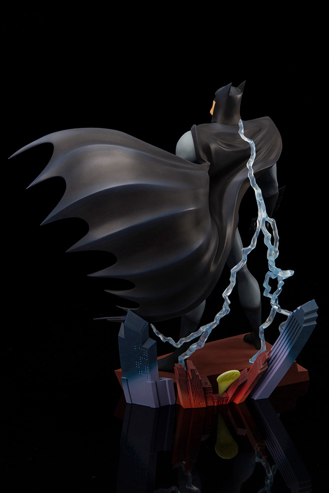 Batman The Animated Series – Opening Sequence Batman Statue Koto-Batman-Animated-ARTFX-006