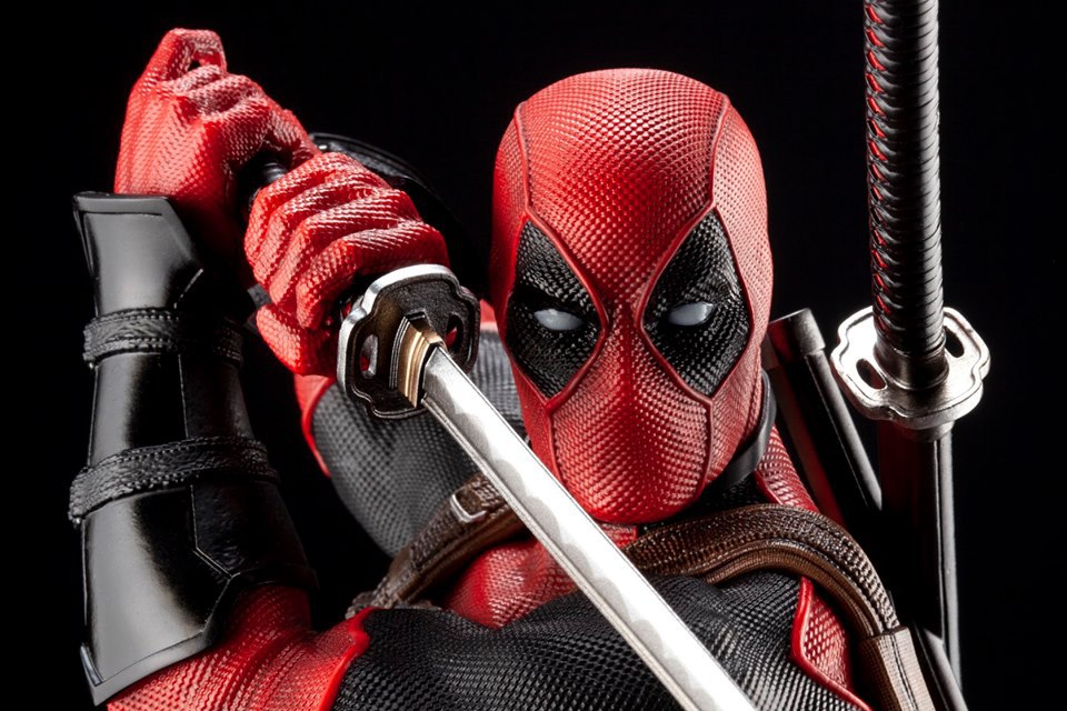 DEADPOOL MAXIMUM FINE ART STATUE DEADPOOL-MAXIMUM-FINE-ART-STATUE-10