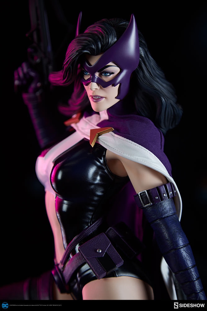 HUNTRESS PREMIUM FORMAT   Huntress-premium-sideshow-02