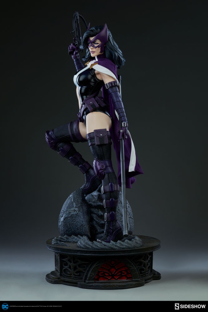 HUNTRESS PREMIUM FORMAT   Huntress-premium-sideshow-04