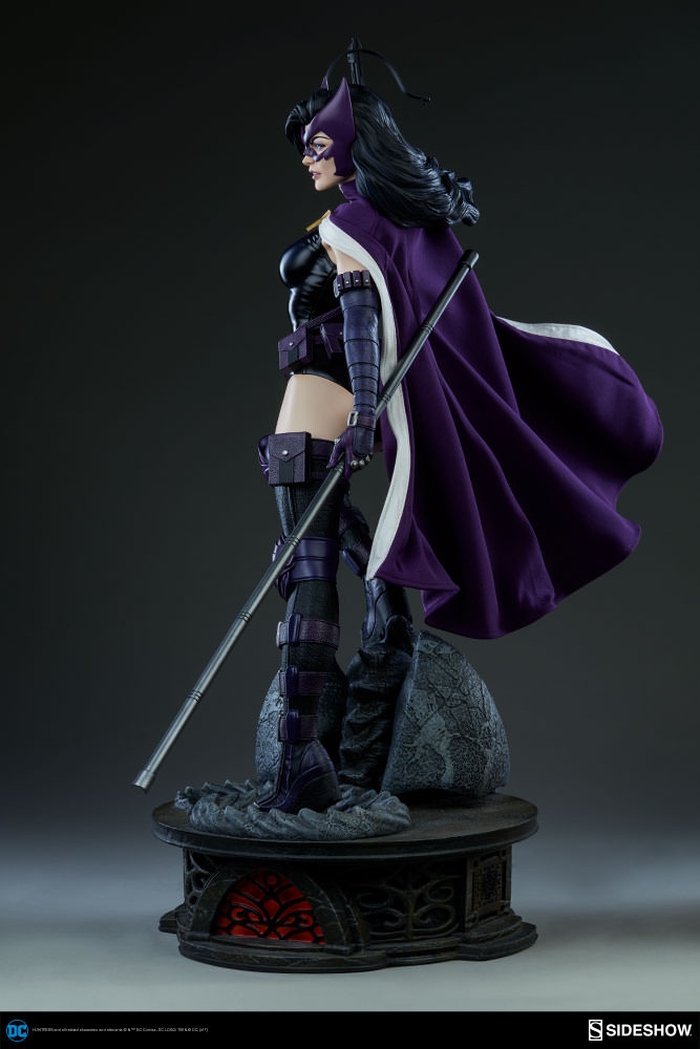 HUNTRESS PREMIUM FORMAT   Huntress-premium-sideshow-05