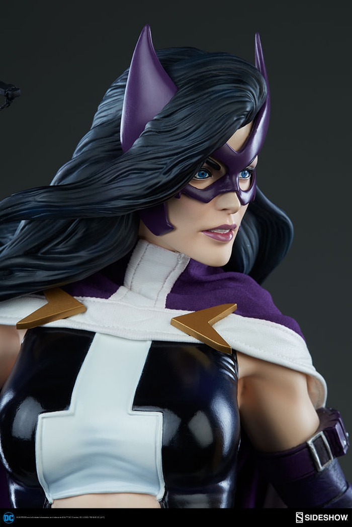 HUNTRESS PREMIUM FORMAT   Huntress-premium-sideshow-11