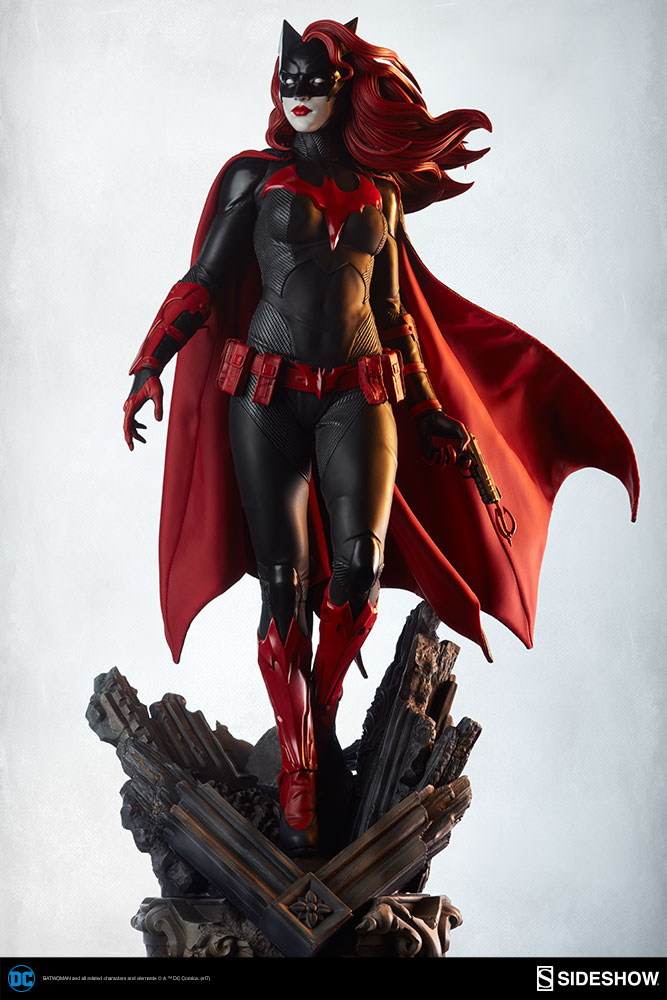 BATWOMAN PREMIUM FORMAT Dc-comics-batwoman-premium-format-figure-sideshow-300471-06