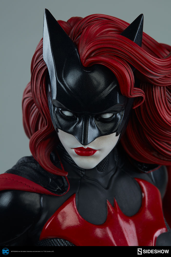 BATWOMAN PREMIUM FORMAT Dc-comics-batwoman-premium-format-figure-sideshow-300471-14