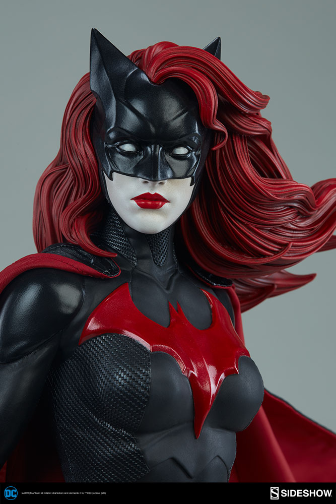 BATWOMAN PREMIUM FORMAT Dc-comics-batwoman-premium-format-figure-sideshow-300471-15