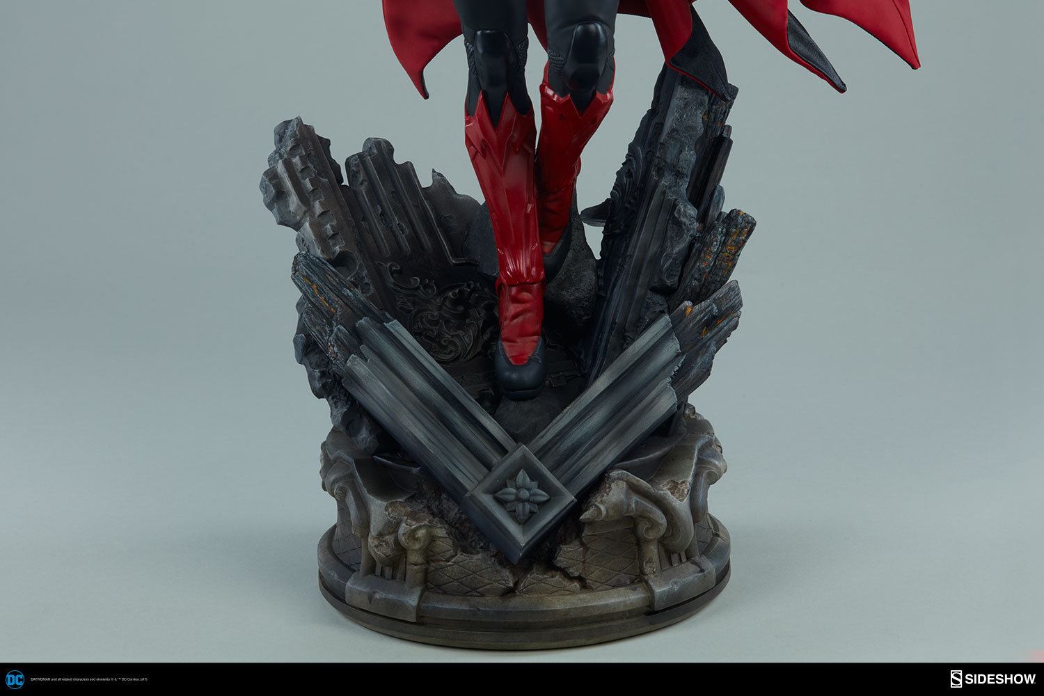 BATWOMAN PREMIUM FORMAT Dc-comics-batwoman-premium-format-figure-sideshow-300471-24