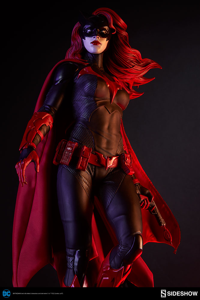 BATWOMAN PREMIUM FORMAT Dc-comics-batwoman-premium-format-figure-sideshow-300471-25