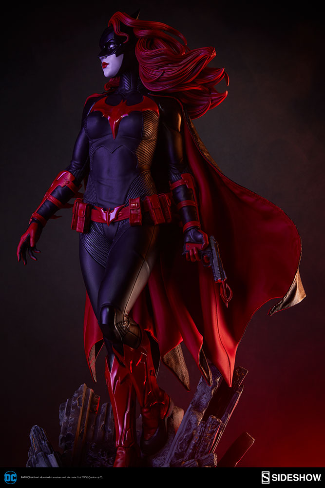 BATWOMAN PREMIUM FORMAT Dc-comics-batwoman-premium-format-figure-sideshow-300471-26