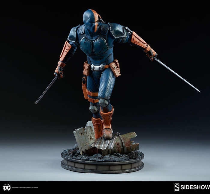 DEATHSTROCKE PREMIUM FORMAT Deathstroke-premium-format-figure-sideshow-300478-09