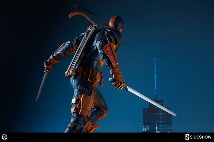 DEATHSTROCKE PREMIUM FORMAT Deathstroke-premium-format-figure-sideshow-300478-24