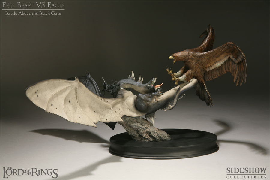 LOTR: FELL BEAST VS EAGLE  'Battle Above the Black Gate'  Diorama Battle-Above-the-Black-Gate-Fell-Beast-VS-Eagle-9715_press-04