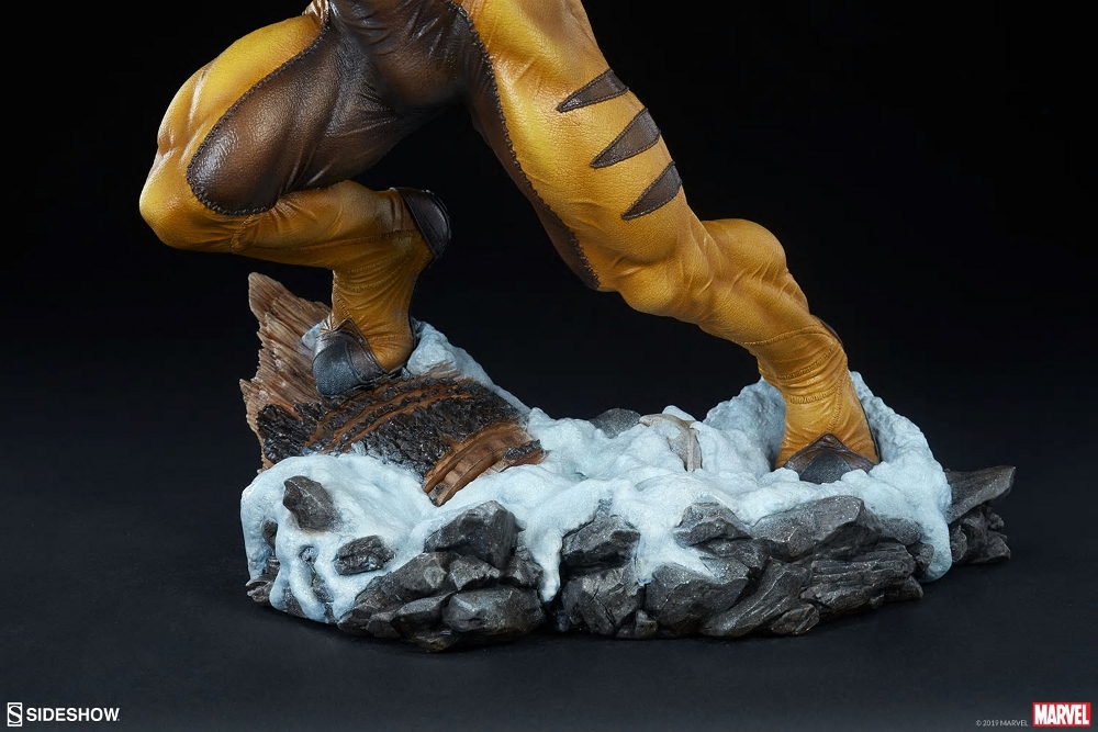 Sabretooth Premium Format Figure Sabretooth-Premium-Format-Figure-15