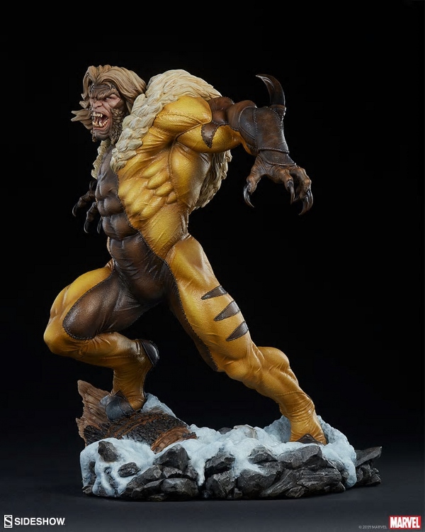 Sabretooth Premium Format Figure Sabretooth-Premium-Format-Figure-4