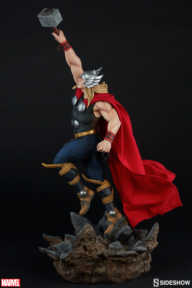 THOR – Avengers Assemble Statue  Thor-avengers-assemble-statue-sideshow-05