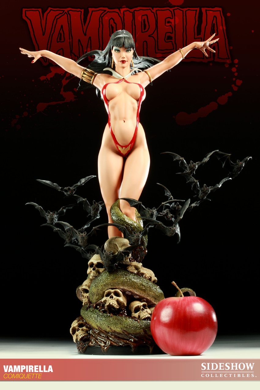 VAMPIRELLA Comiquette Vampirella-comiquette-sideshow-200144_press-11