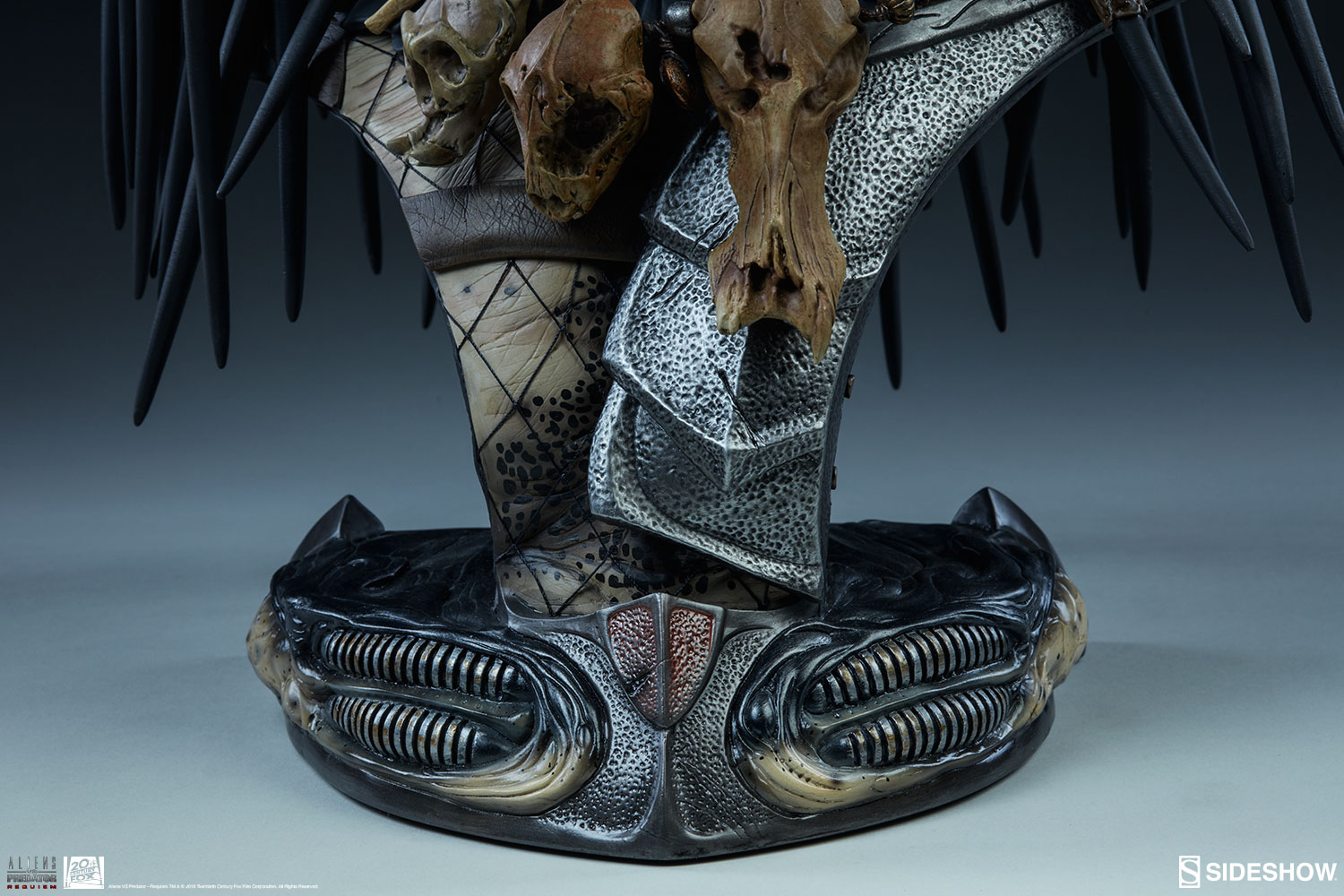 ALIENS VS PREDATOR: WOLF PREDATOR Legendary scale bust Alien-vs-predator-r-wolf-predator-legendary-scale-bust-200250-24