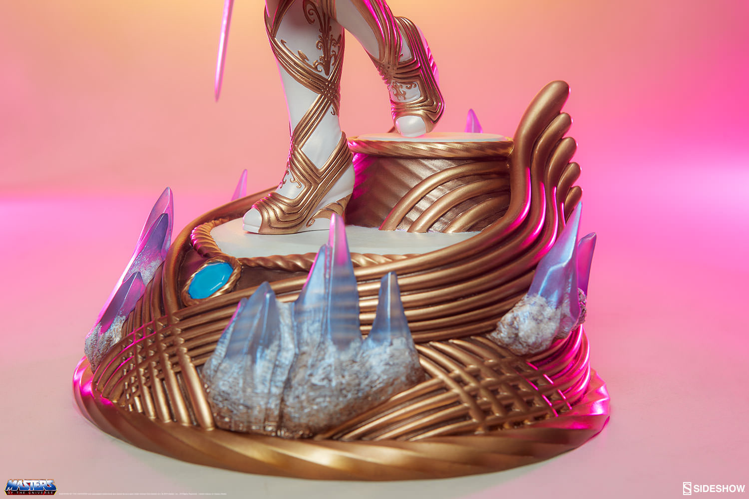 MASTER OF THE UNIVERSE: SHE-RA statue She-Ra-sideshow-statue-17