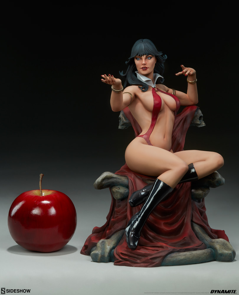 VAMPIRELLA ' DODSON '  Statue Vampirella-statue-200320-03