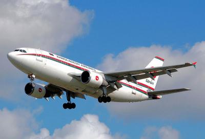 ایرباس A-310 هواپیمایی زیبا  Normal_800px-Biman_bangladesh_a310-300_s2-adh_arp