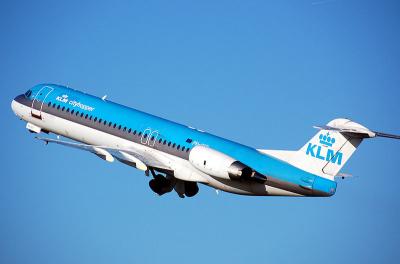 فوکر اف 100هواپیمای پرفروغ  Normal_800px-Klm_fokker_f100_ph-ofg_arp