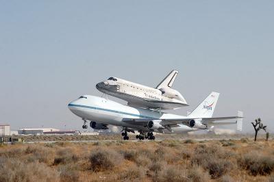 بوئینگ 747 ملکه آسمان‌ها  Normal_800px-NASA_Shuttle_Transport