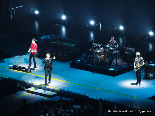 6°i+e Londres U2 Tour con Party Girl sonándo 2015%20-%20Innocence%20%26%20Experience%20Tour%2F2015-10-30%20-%20London%20%28Photos%20by%20Matthias%20Muehlbradt%29%2F2015-10-30_22-20-05_DSC00807