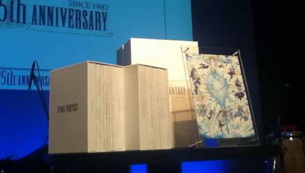 Final Fantasy fête ses 25ans FF-Anniversary-Box