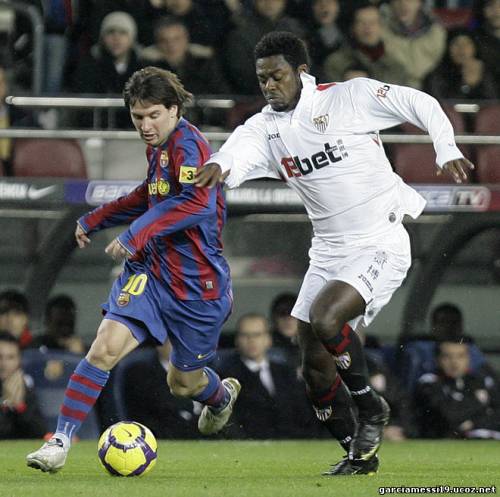 Messi Picture Gallery (1) - Page 2 594439718