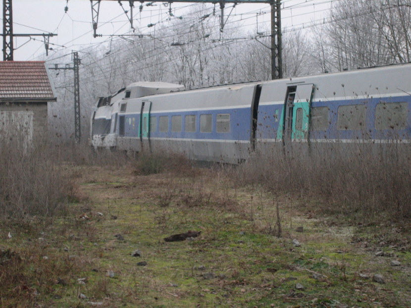 Accident ferroviaire ( TGV Paris-Genève ) ce Mercredi 19/12 IMG_0900