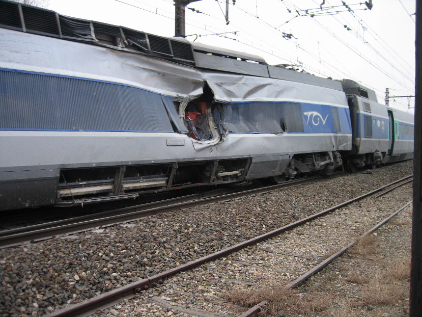 Accident ferroviaire ( TGV Paris-Genève ) ce Mercredi 19/12 IMG_0906