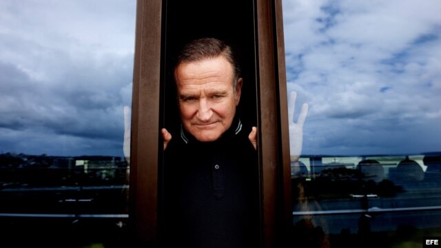 Muere el actor Robin Williams A086DD2A-43EB-4B57-8288-0B11B3D482EB_w640_r1_s_cx0_cy10_cw0