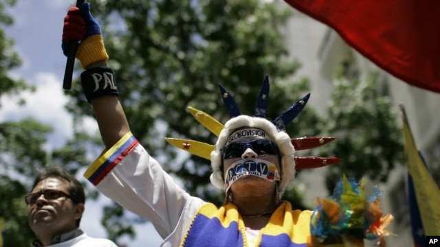 Con protesta ciudadana Globovisión pagó embargo 3E0B93F6-4660-493A-B5D3-F08C9928EF22_w640_r1_s