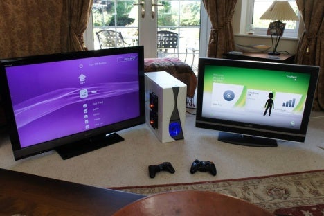 Modder Combines Xbox 360 and PS3 in One Tower FWapvh_1315334391-000