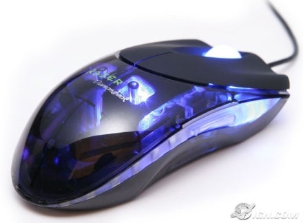 Avec quelle souris vous jouez ? Razer-diamondback-plasma-limited-edition-20050809050952870-000