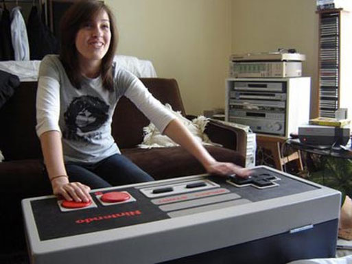 [NES] Gallerie de Custom  Nes_coffee_table_2