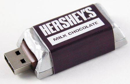 Hoje o dia esta sendo muito epico Hershey-usb-drive